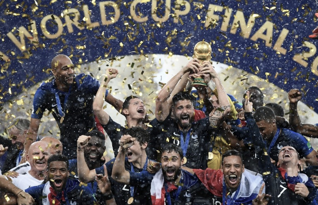 ފްރާންސުން ފީފާ ވޯލްޑް ކަޕް ކާމިޔާބުކުރުން