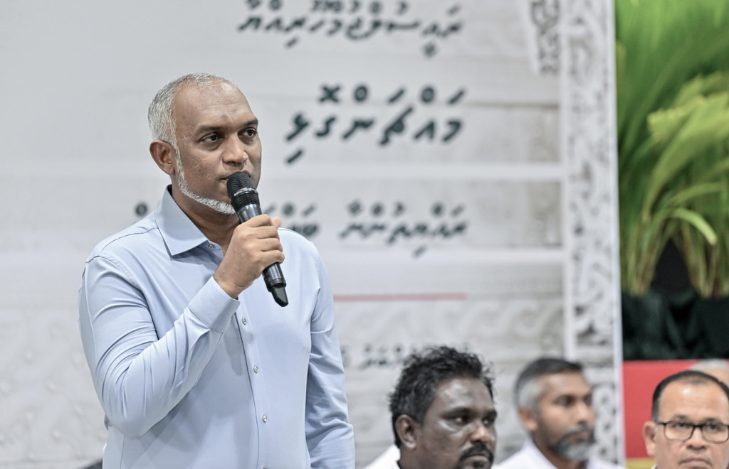 ރައީސް، މައްޗަންގޮޅި ރައްޔިތުންނާ ބައްދަލުކުރެއްވުން