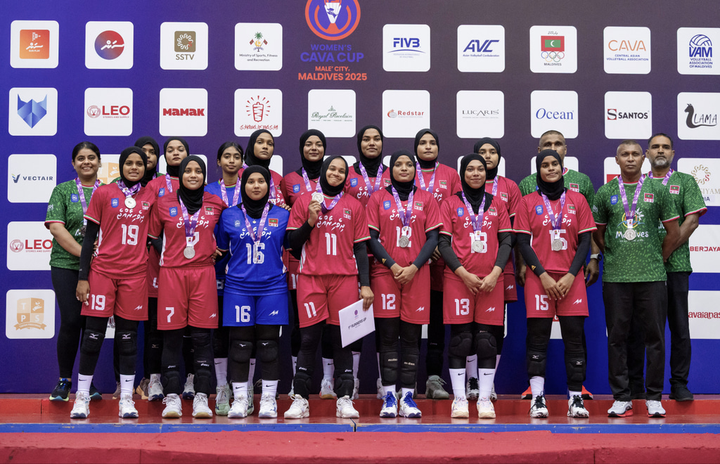 ކާވާ ކަޕްގެ ޗެމްޕިއަންކަން ކިރިގިސްތާނުން ހޯދުން