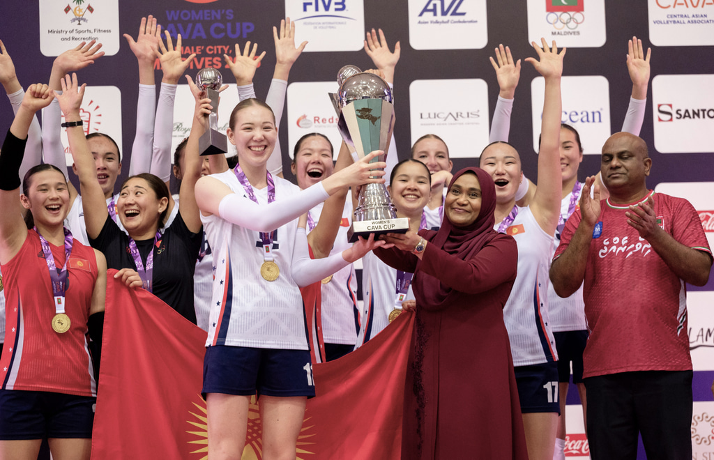 ކާވާ ކަޕްގެ ޗެމްޕިއަންކަން ކިރިގިސްތާނުން ހޯދުން