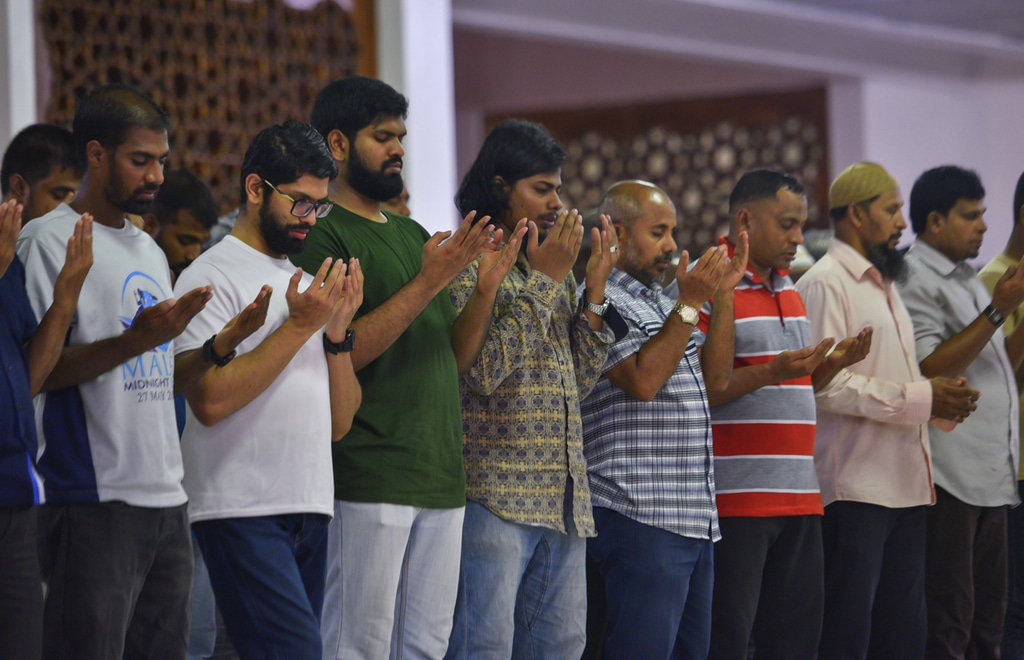 ރަމަޟާންމަހުގެ 27 ވިލޭރޭގެ ދަމުނަމާދަށް އިސްލާމީ މަރުކަޒު ފުރި ބާރުވެފައި