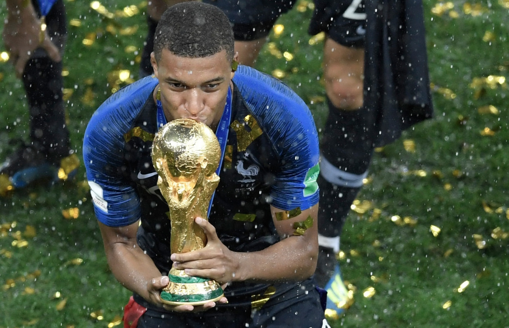 ފްރާންސުން ފީފާ ވޯލްޑް ކަޕް ކާމިޔާބުކުރުން