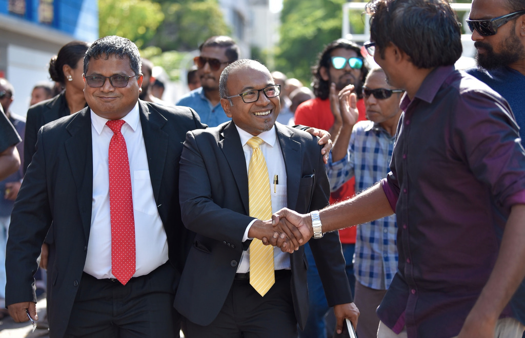 ބޮޑު ނިންމުމުގެ ބައެއް މަންޒަރުތައް