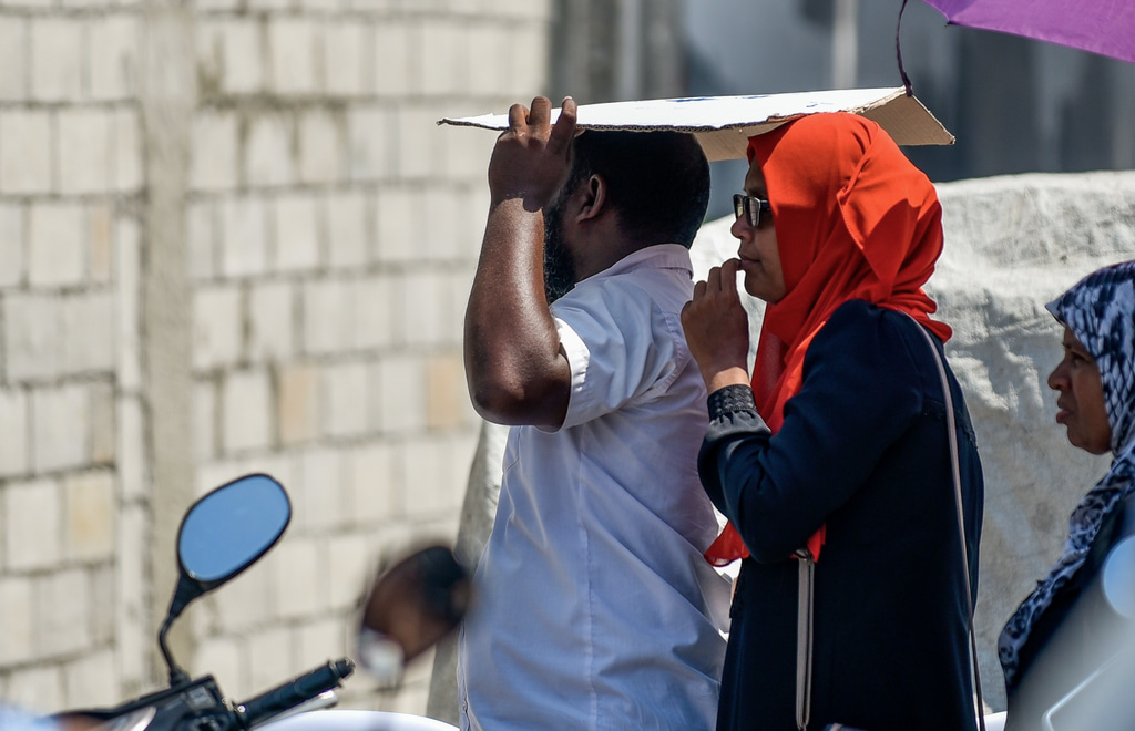 ފްލެޓް ލިބުނު ކަމުގެ ލިޔުން ނުލިބިގެން މުޒާހަރާގައި