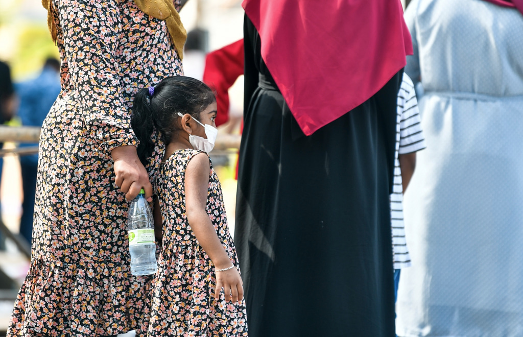 ކޮވިޑް ސާމްޕަލް ނަގަން އަނެއްކާވެސް ދިގު ކިއޫތަކެއް