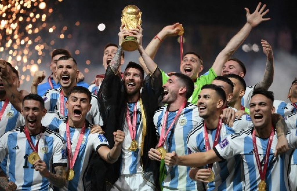 ވޯލްޑްކަޕް ތަށި ތިން ވަނަ ފަހަރަށް ހޯދައި އާޖެންޓީނާ އުފާ ފާޅުކުރަނީ