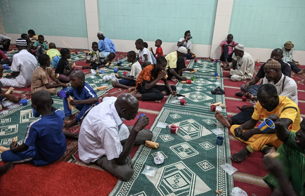 ރޯދަމަސް ދުނިޔޭގެ އެކި ހިސާބުތަކުން