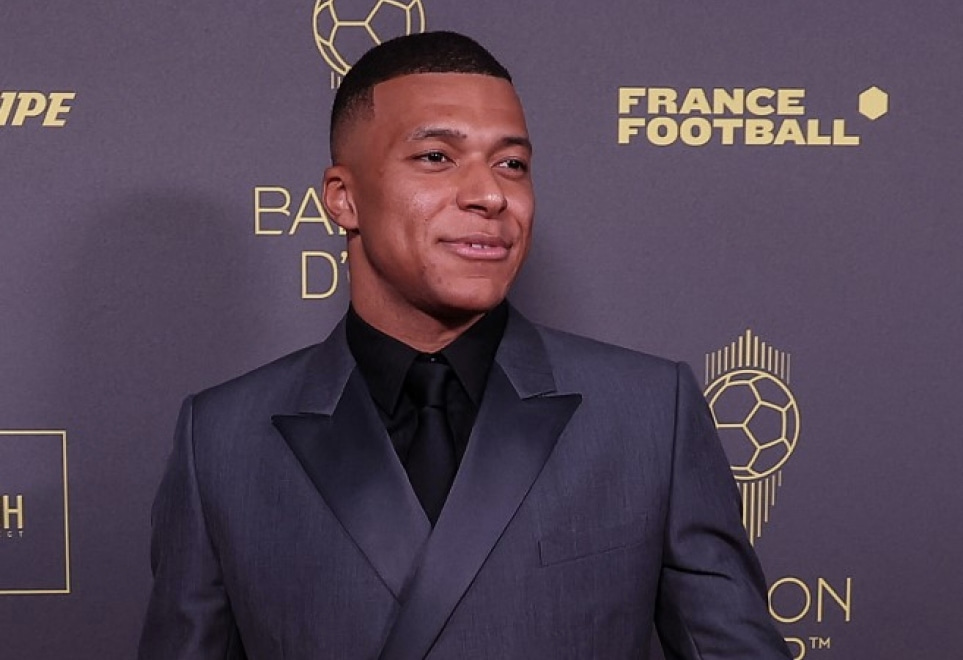 ބެލޮންޑިއޯ 2023 އެވޯޑް ހަފްލާ