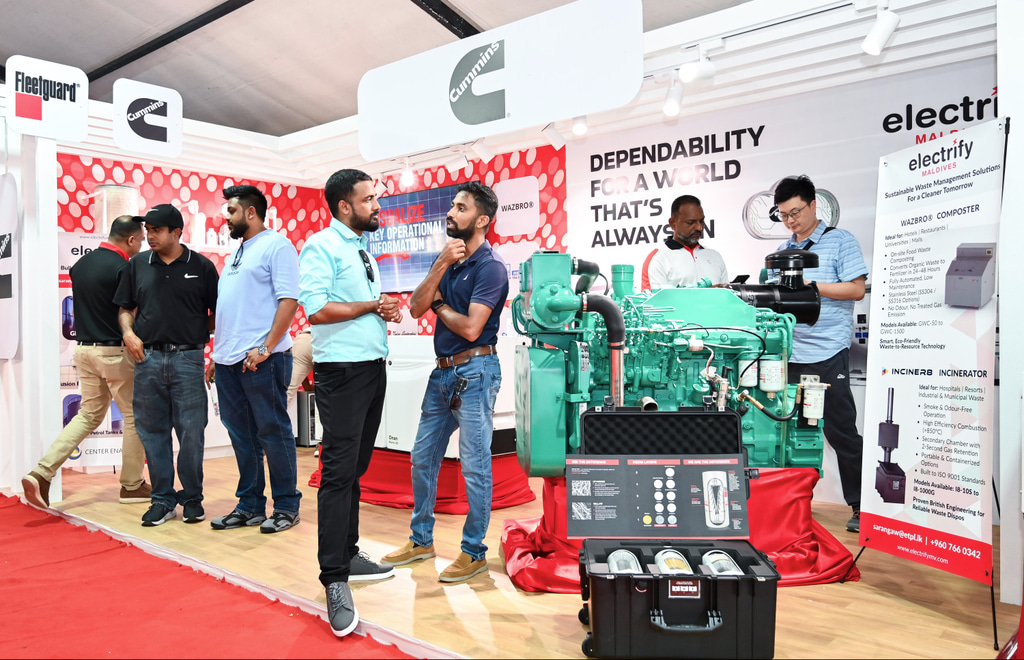 ލެމްބޯގިނީ ގޮލްފް ކާޓް ރާއްޖެއަށް ތައާރަފްކުރުން