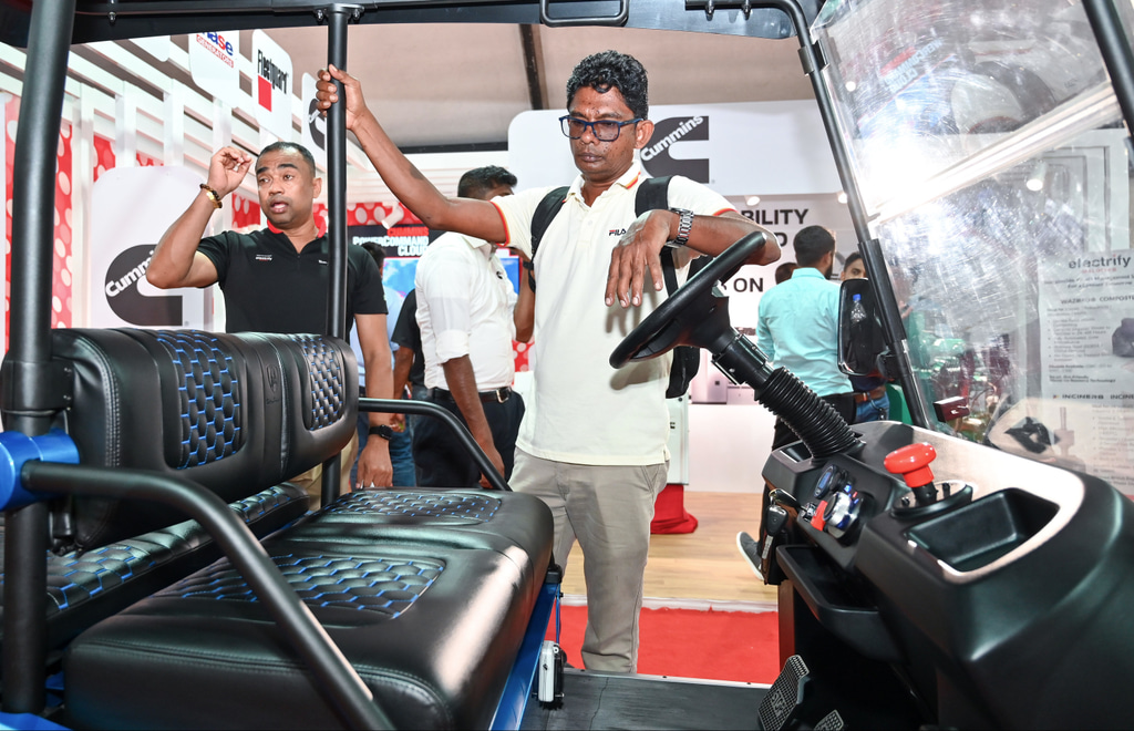 ލެމްބޯގިނީ ގޮލްފް ކާޓް ރާއްޖެއަށް ތައާރަފްކުރުން