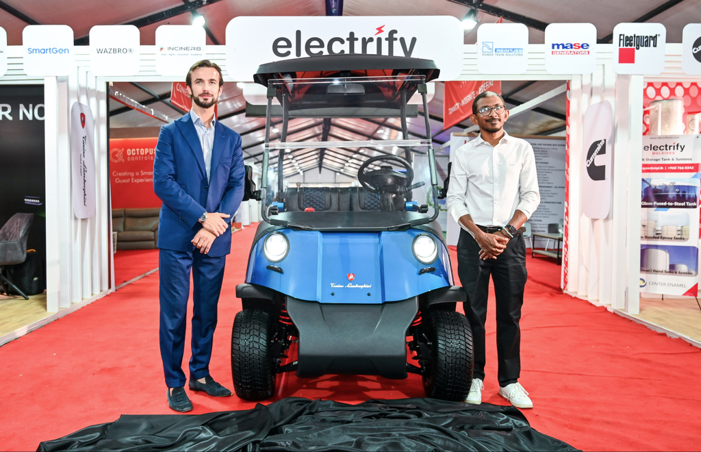 ލެމްބޯގިނީ ގޮލްފް ކާޓް ރާއްޖެއަށް ތައާރަފްކުރުން