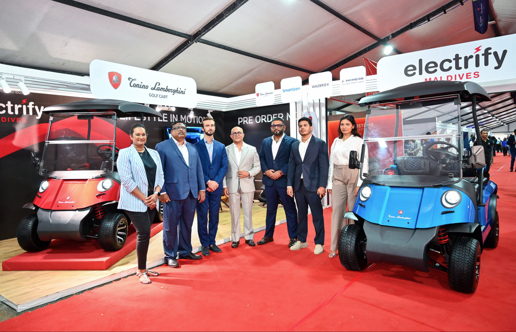 ލެމްބޯގިނީ ގޮލްފް ކާޓް ރާއްޖެއަށް ތައާރަފްކުރުން