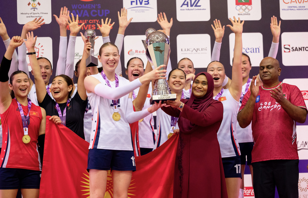 ކާވާ ކަޕްގެ ޗެމްޕިއަންކަން ކިރިގިސްތާނުން ހޯދުން