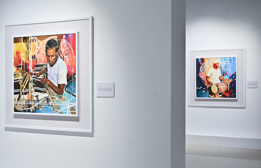 ވިވިޑް ރިއަލިޒަމް - ބައި ހުސައިން