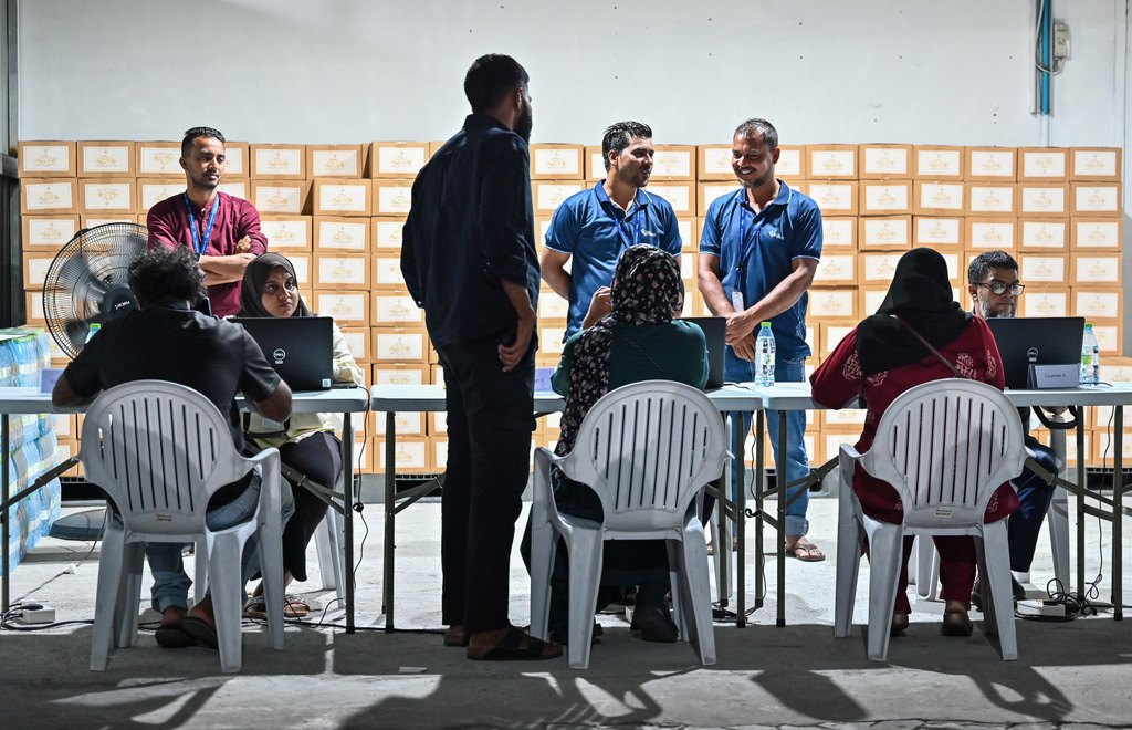 މާލެ ސަރަހައްދުގައި މަސްދަޅު ކޭސް ބަހަން ފެށުން