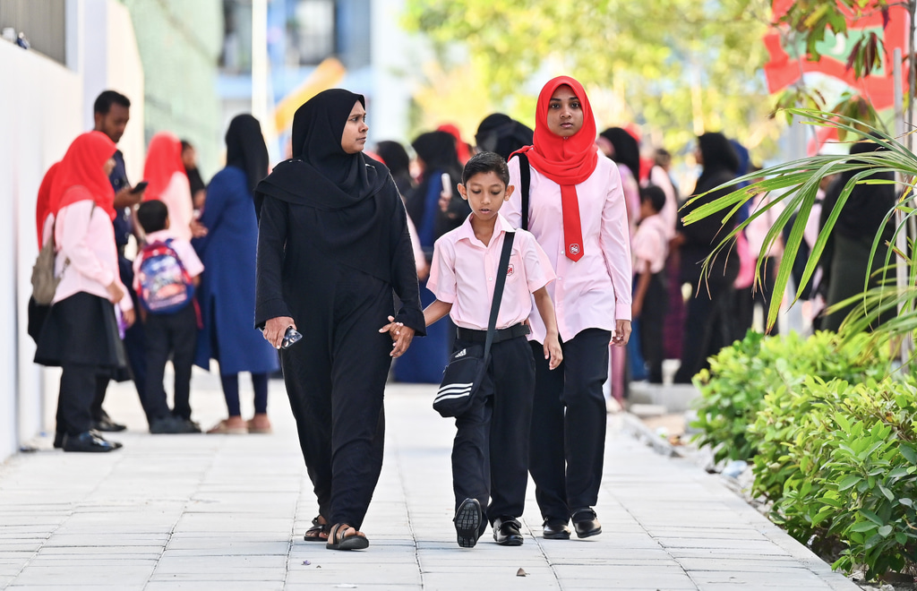 ޝަހީދު އަލީ ސްކޫލް ހުޅުވައި ކިޔަވައިދޭން ފެށުން