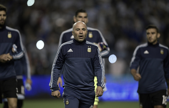 އާޖެންޓީނާގެ ކޯޗު ސަމްޕައޮލީ މަގާމުން ވަކިވެއްޖެ