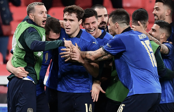 އޮސްޓްރިއާ ބަލިކޮށް އިޓަލީ ކުއާޓާއަށް