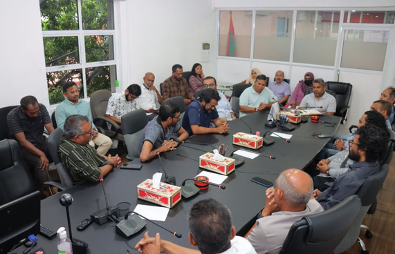 އެއް މީޑިއާ އުނިކޮށް، 40 މީޑިއާއަކަށް ފައިސާ ދޭން ފޮނުވައިފި
