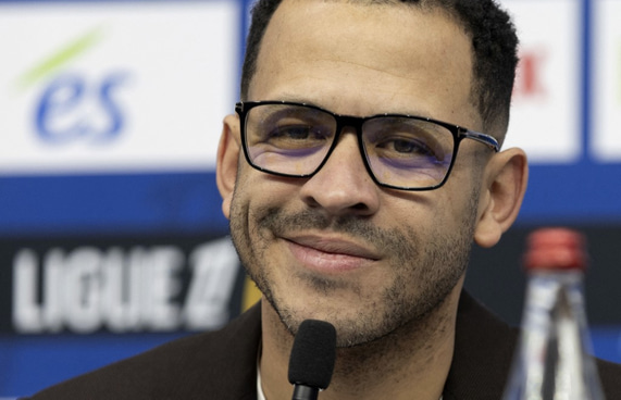 ސްޓްރާސްބޯގް ލަދުގަންނަވާލައި ޗެލްސީން އާ ކޯޗު ގެނެސްފި