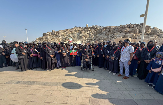 އުމްރާގައި ހާލު ދެރަވި މީހަކު ރާއްޖެ ގެންނަނީ