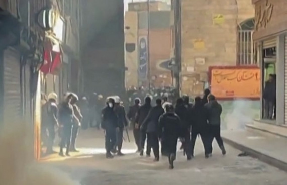 އީރާނަށް އެމެރިކާއިން ހަމަލާދޭން ތައްޔާރުވާކަމުގެ އިޝާރާތެއް