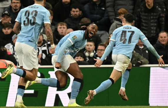 ސިޓީން ޗެމްޕިއަނުން ބަލިކޮށް އުންމީދު ބޮޑުކޮށްފި