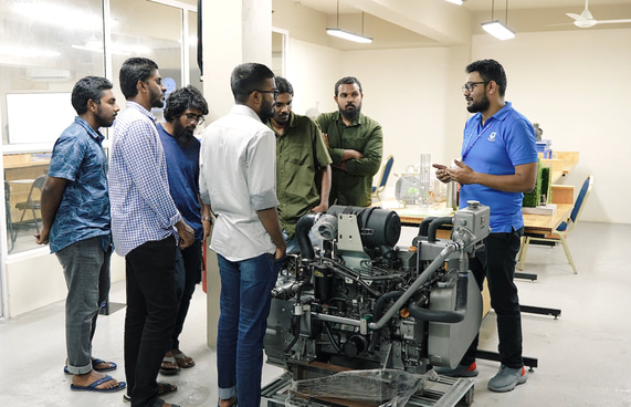 ވިލާ ކޮލެޖުން ދޭ އިންޖިނިއަރިން ސްކޮލަޝިޕަށް ހުޅުވާލައިފި