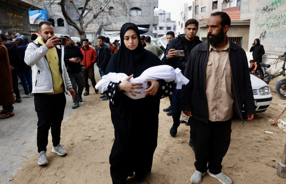 ބަޑީގެ ހަމަލާއެއްގައި އިޒްރޭލު ސިފައިންގެ މީހަކު ޒަހަމްވުމުން ޣައްޒާގައި 21 މީހަކު ޝަހީދުކޮށްލައިފި