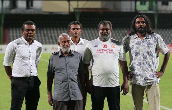 ފުޓްބޯޅައިގެ މަޝްހޫރު ހަތަރު ބެއިންގެ ބައްޕަ ނިޔާވެއްޖެ