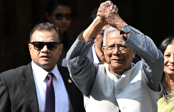 ބަންގްލާދޭޝްގެ ވަގުތީ ލީޑަރު ޔޫނުސް އާ ސަރުކާރަށް ފުރުސަތު ދޭން އިސްތިއުފާ ދެއްވައިފި