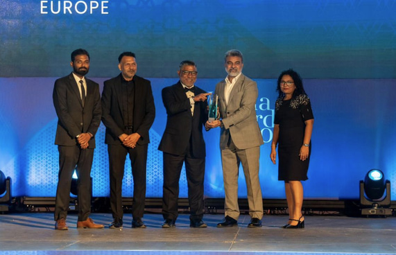 ވެލާނާ އެވޯޑްސް: 3 ދާއިރާއަކުން 22 އެވޯޑެއް ދީފި