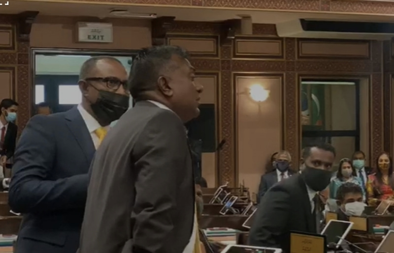 ޖާބިރުގެ ހަޅޭކާއި ބޮނޑިތާނުގެ ހަގީގަތަކީ ކޮބާ؟