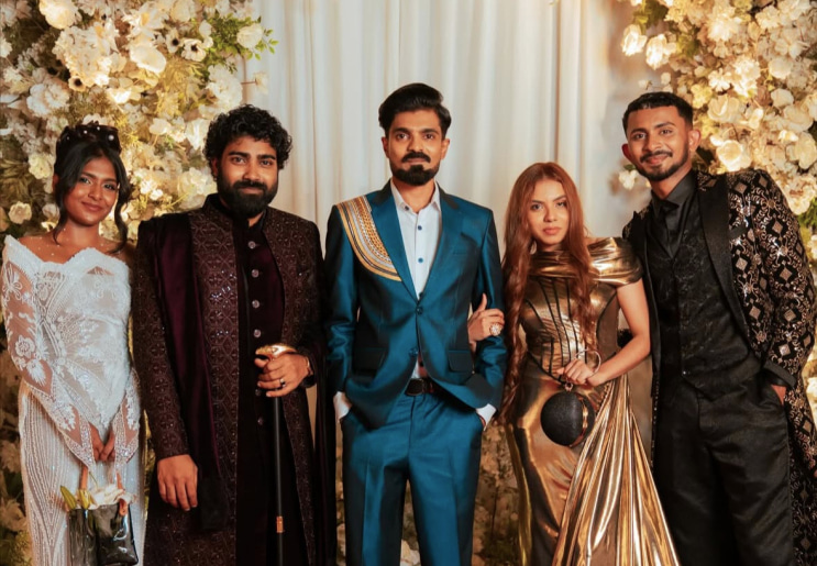 ލިލީގެ ރެޑްކާޕެޓުން ރީތި ހެދުންތަކެއް