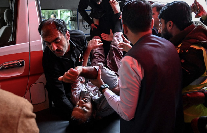 އިސްލާމްއާބާދުގެ މިސްކިތެއްގައި ހުކުރު ވަގުތު ބޮމެއް ގޮއްވާލައި އެތައް ބަޔަކު މަރާލައިފި